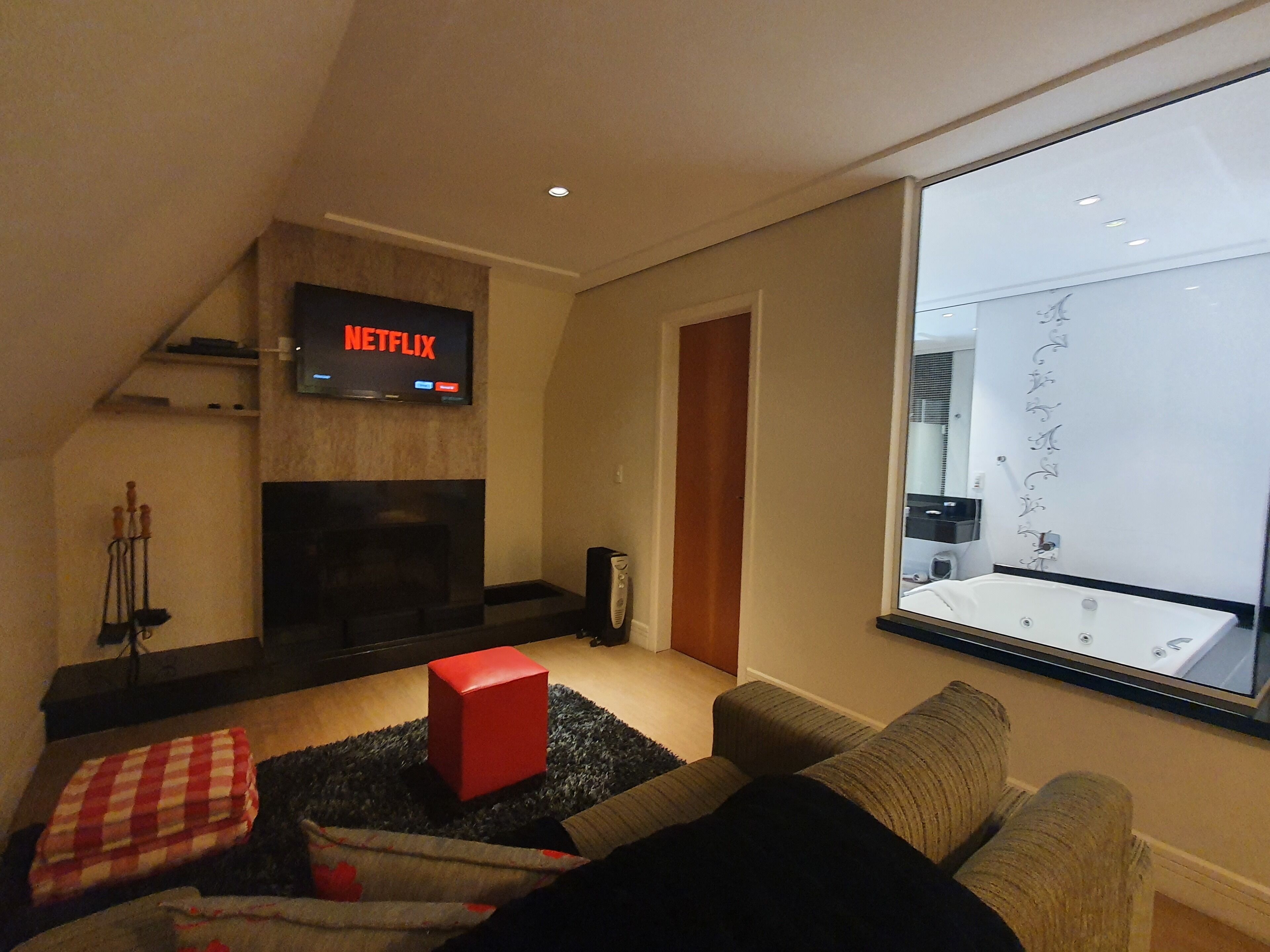 premium suite | 3 bedrooms, hypo-allergenic bedding, minibar, individually decorated