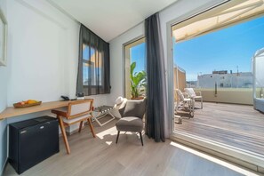 Minibar, coffres-forts dans les chambres, bureau, chambres insonorisées