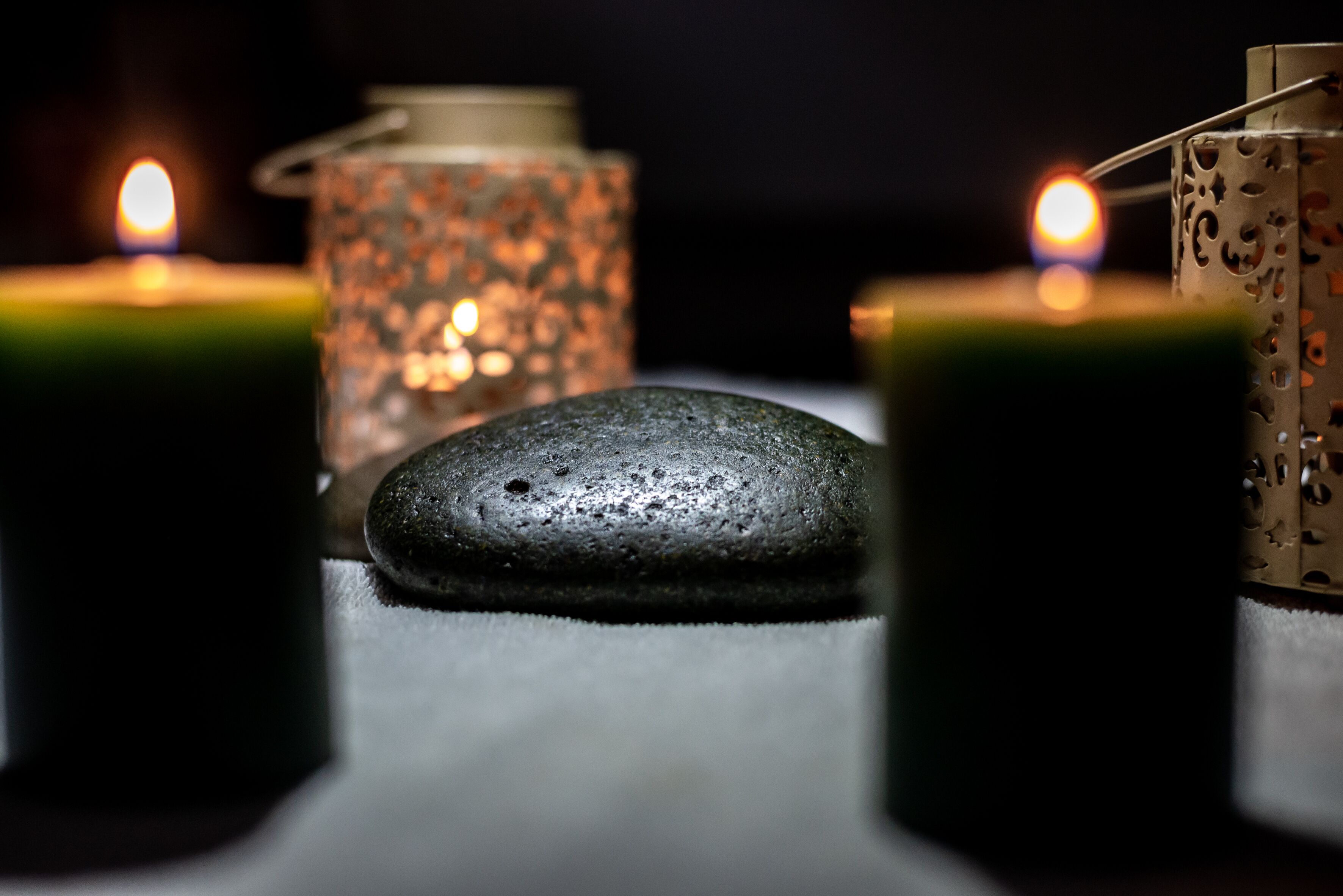 body treatments, aromatherapy, hot stone massages, body scrubs, facials