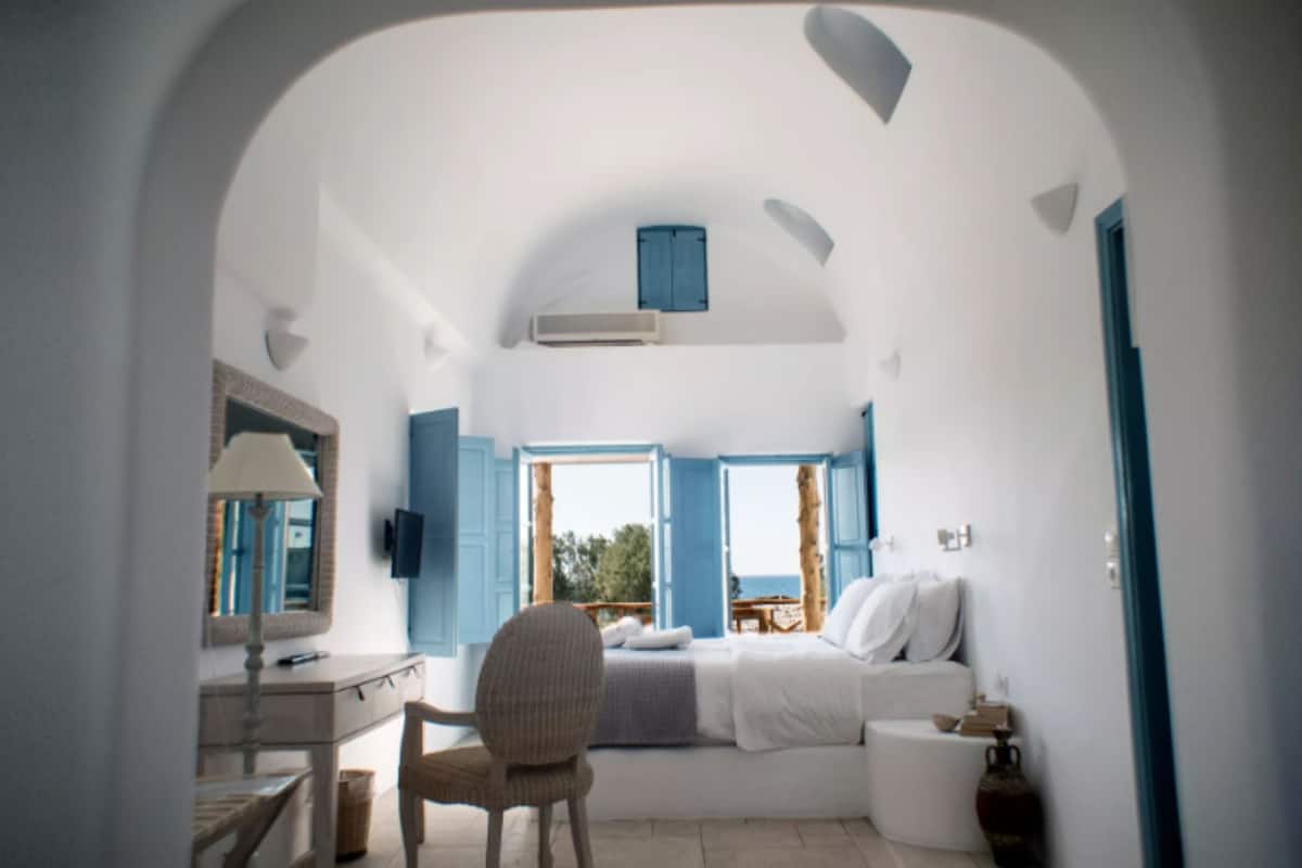 Suite with Balcony and Sea View | Sábanas de algodón egipcio y ropa de cama de alta calidad