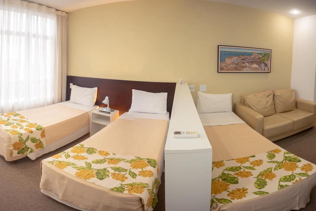 書桌、免費無線上網