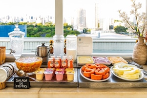 Desayuno completo todos los días (con cargo)