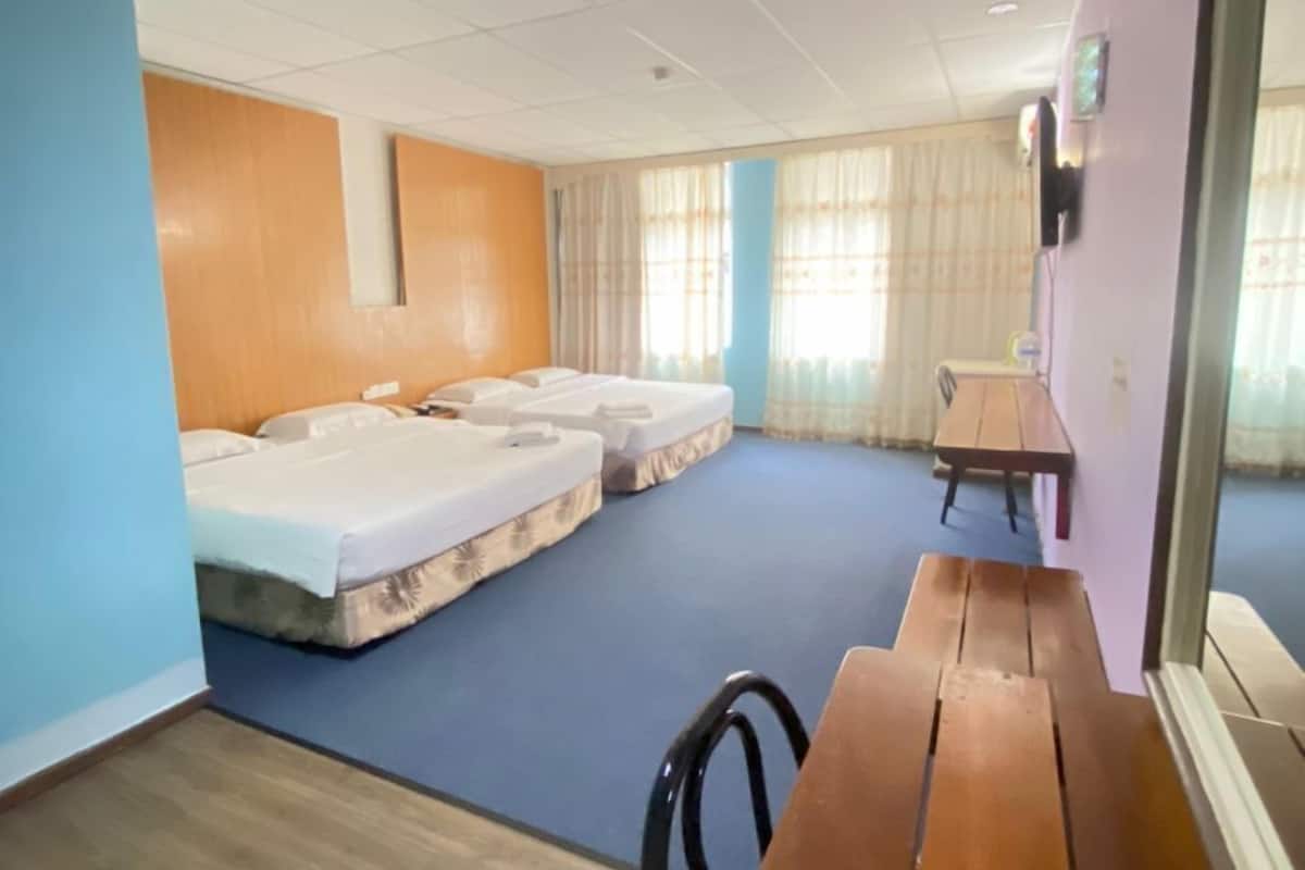 Premium Suite | 1 bedroom, desk, laptop workspace, iron/ironing board