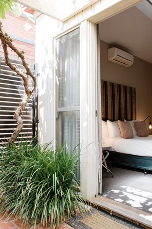 Studio Spa Room | Terrace/patio - Alexandra Place (Bendigo)