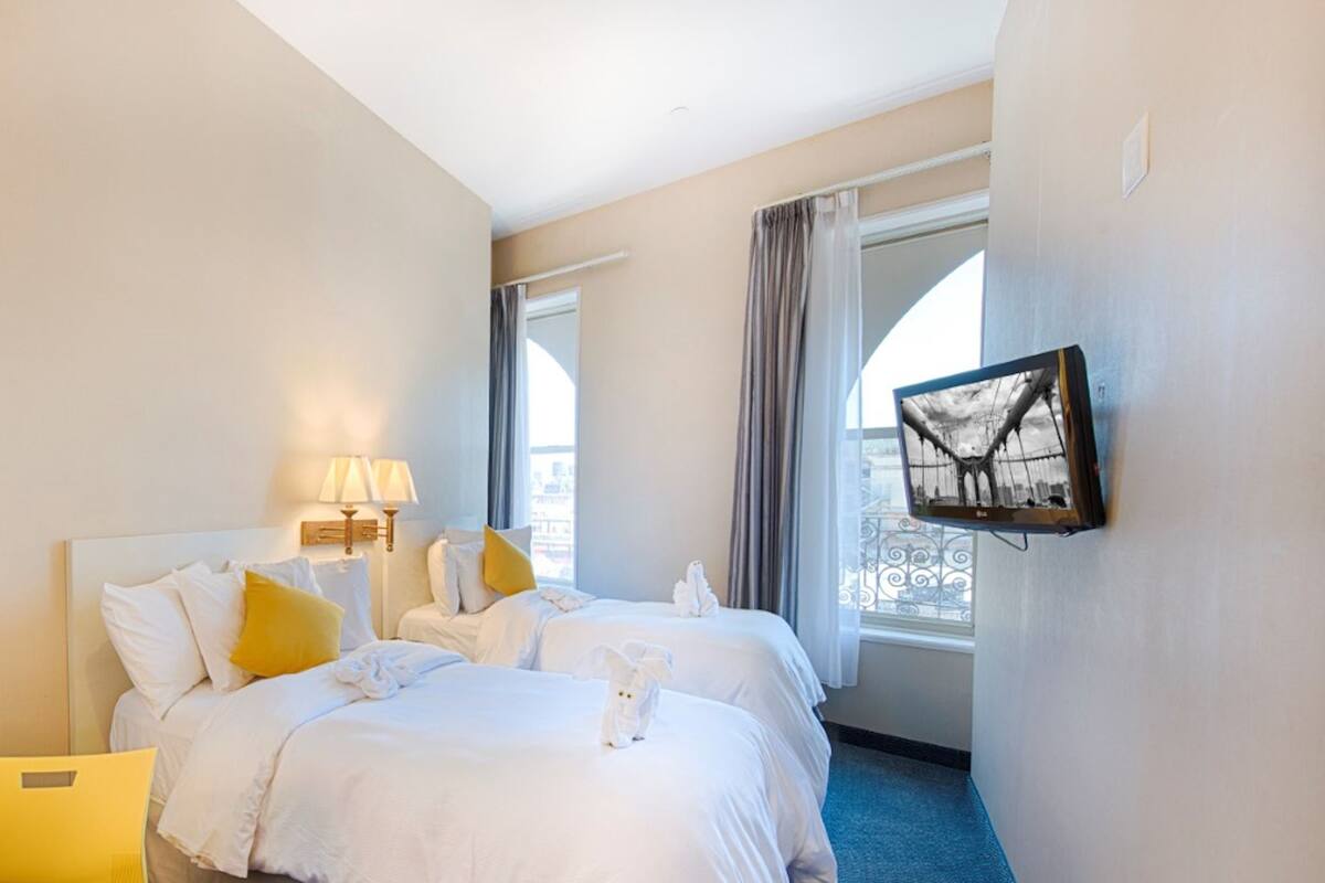 Standard Double or Twin Room | Egyptian cotton sheets, premium bedding, pillowtop beds, in-room safe