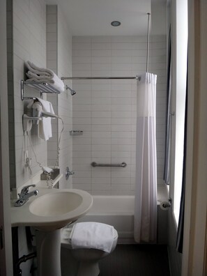 Bathroom - Soho Garden Hotel (New York)