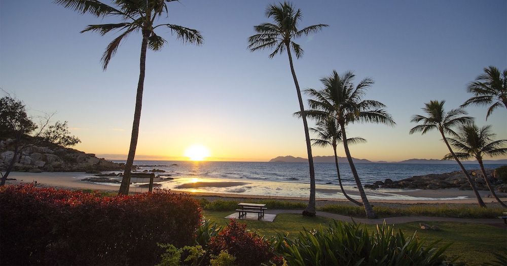 Rose Bay Resort by null