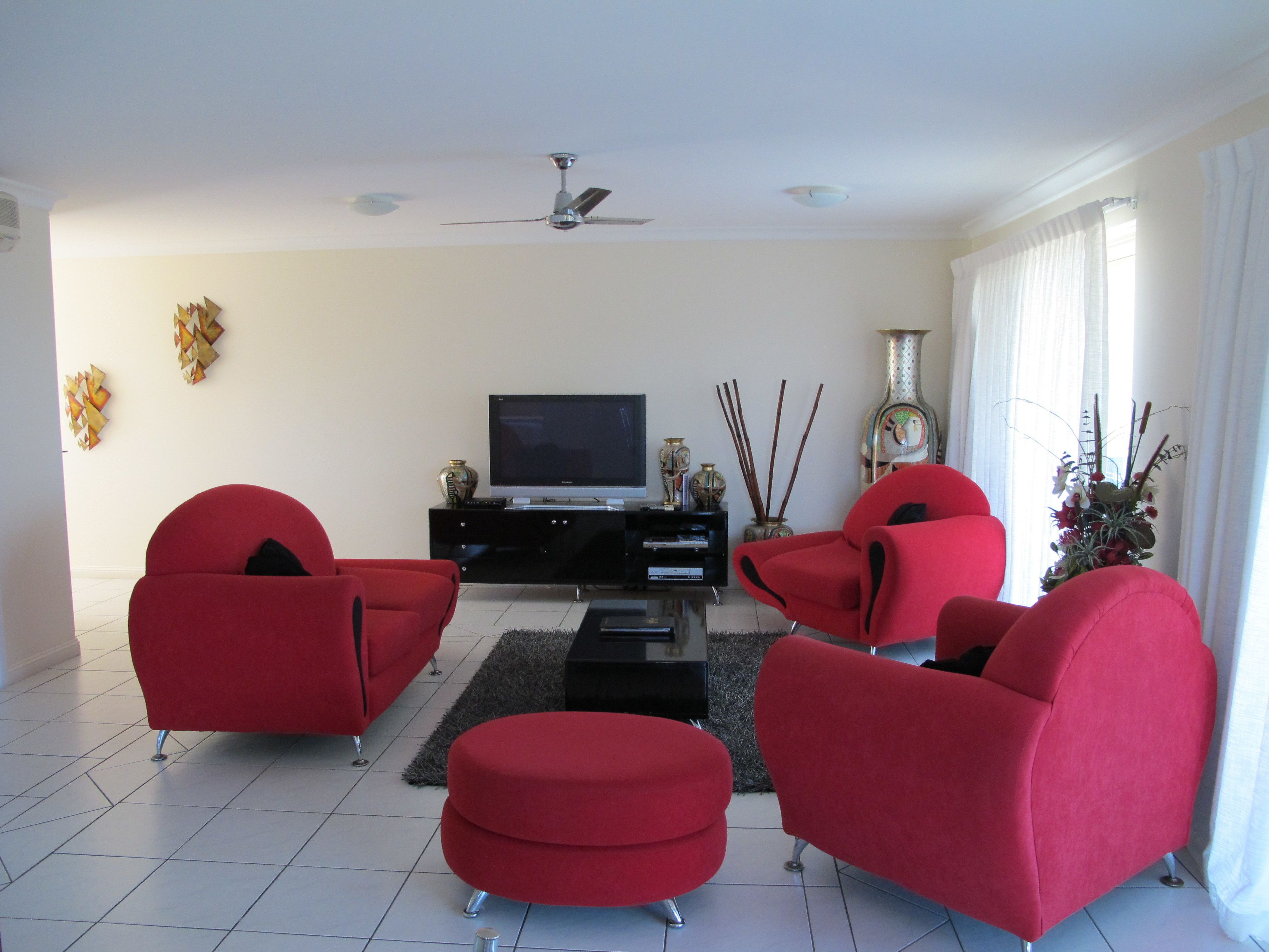 premium penthouse, 2 bedrooms, beach view | living area | 32-inch lcd tv with digital channels, tv, dvd player