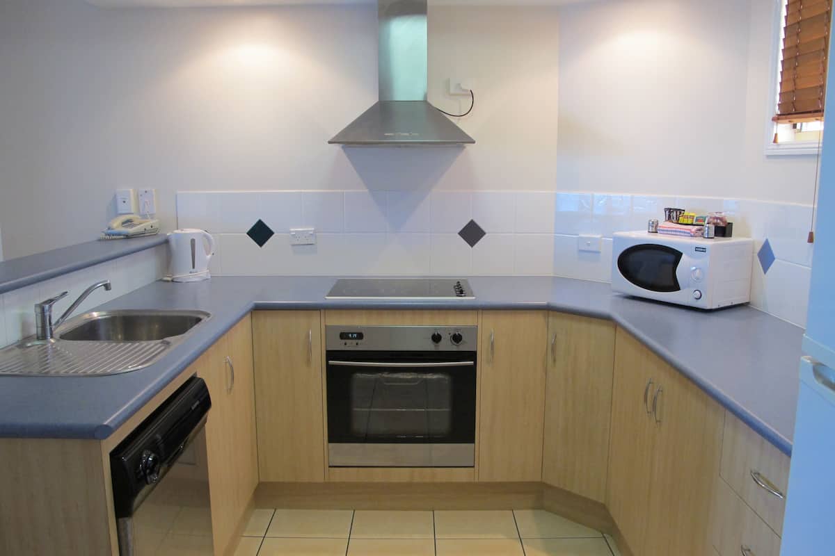 fridge, microwave, coffee/tea maker, electric kettle