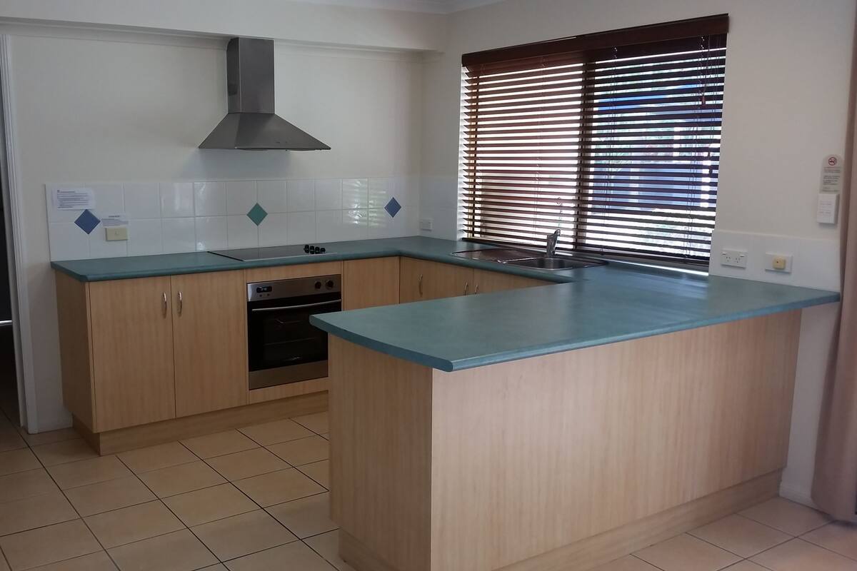 pet friendly - one bedroom apartment with yard  | private kitchen | fridge, microwave, coffee/tea maker, electric kettle