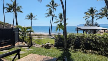 Premier-Apartment, 2 Schlafzimmer, Strandblick | Terrasse/Patio