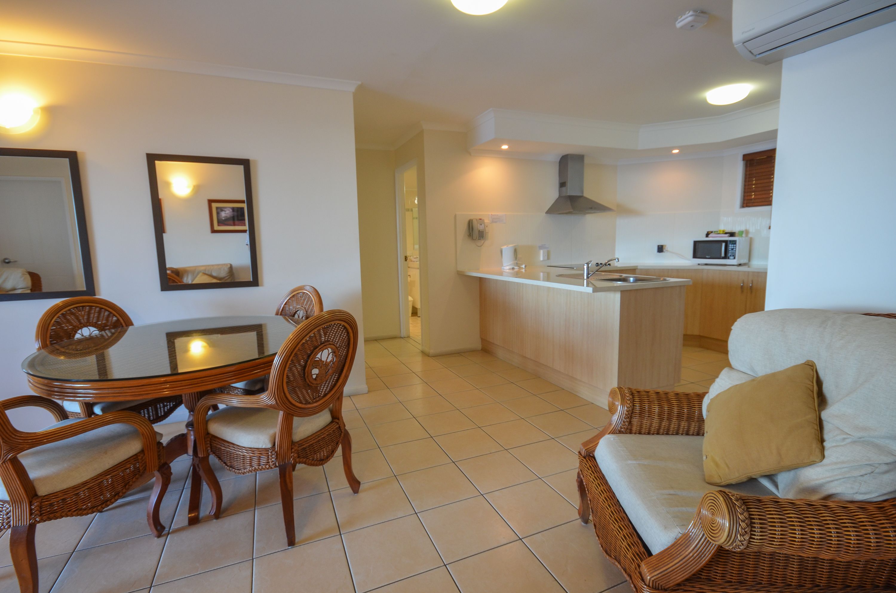 32-inch lcd tv with digital channels, tv, dvd player