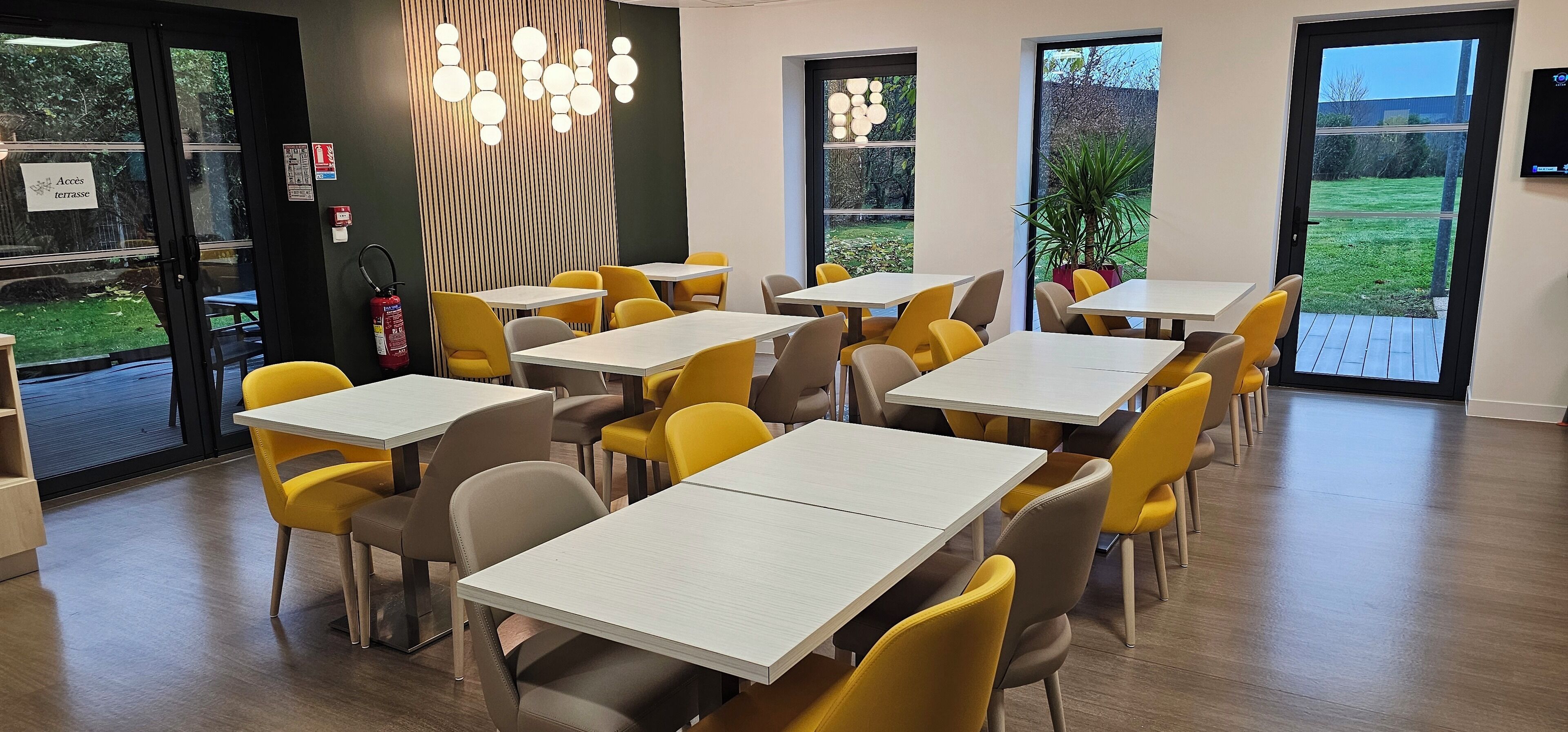 daily to-go breakfast (eur 11 per person)