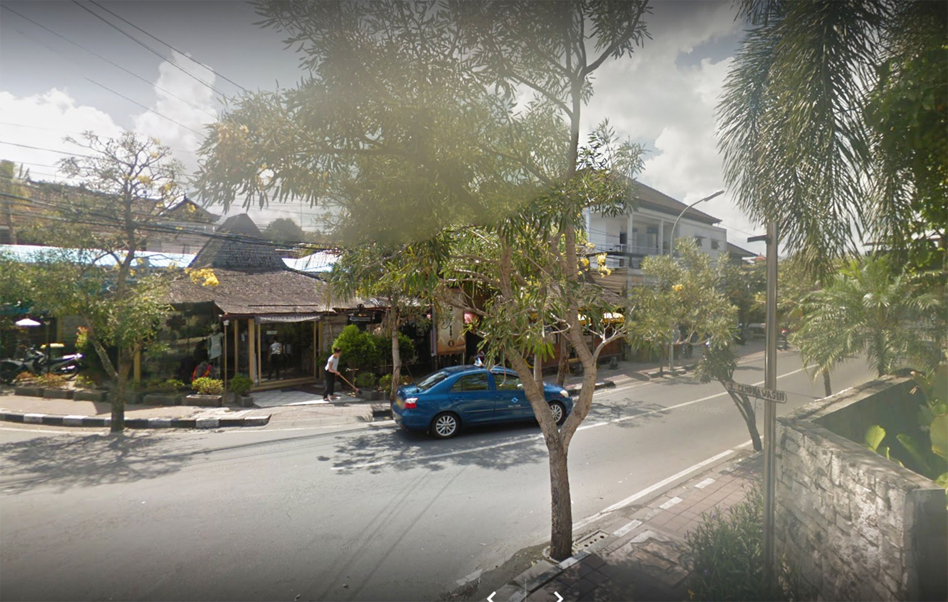 standard single room | street view