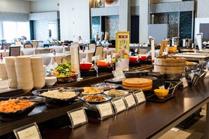 Tägliches Frühstücksbuffet gegen Gebühr