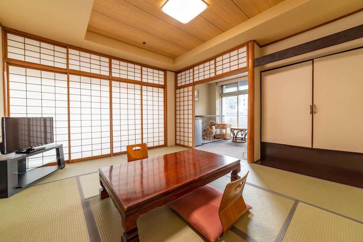 Pet Room, Japanese Style (10 Tatami Mats), Yubatake Side Smoking