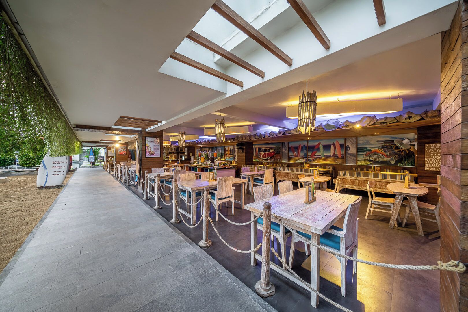 breakfast, lunch, dinner served; local and international cuisine