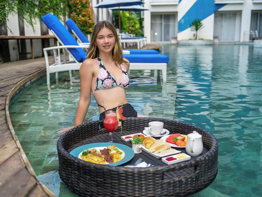 Daily buffet breakfast (IDR 85000 per person)