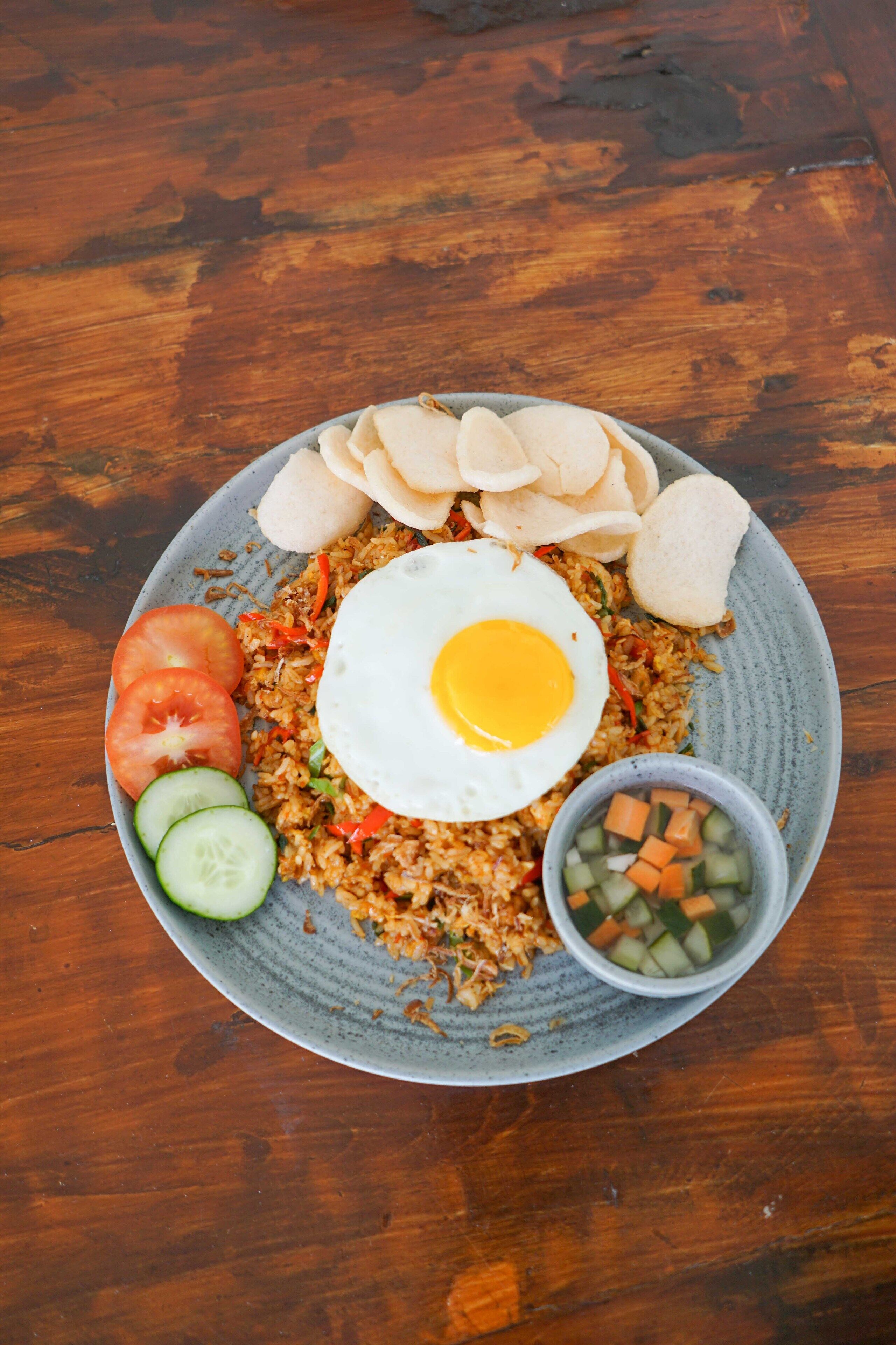 daily continental breakfast for a fee