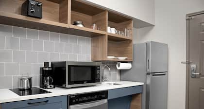 Candlewood Suites Alexandria - Fort Belvoir by IHG