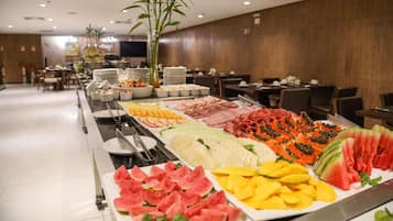 Desayuno bufé gratuito y diario