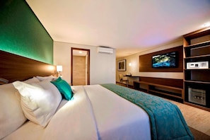 1 bedroom, minibar, in-room safe, desk