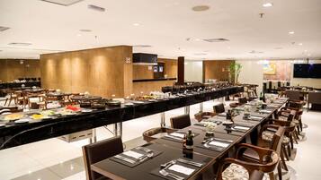 Tägliches inbegriffenes Frühstücksbuffet