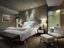 Minibar, in-room safe, soundproofing, iron/ironing board