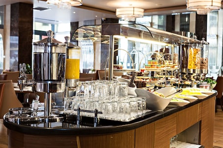 Daily buffet breakfast (TRY 750 per person)