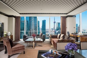 Suite, 2 Bedrooms (Pearl River View) | Premium bedding, down comforters, minibar, in-room safe