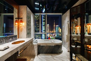 Suite, 2 chambres (Pearl River View) | Salle de bain