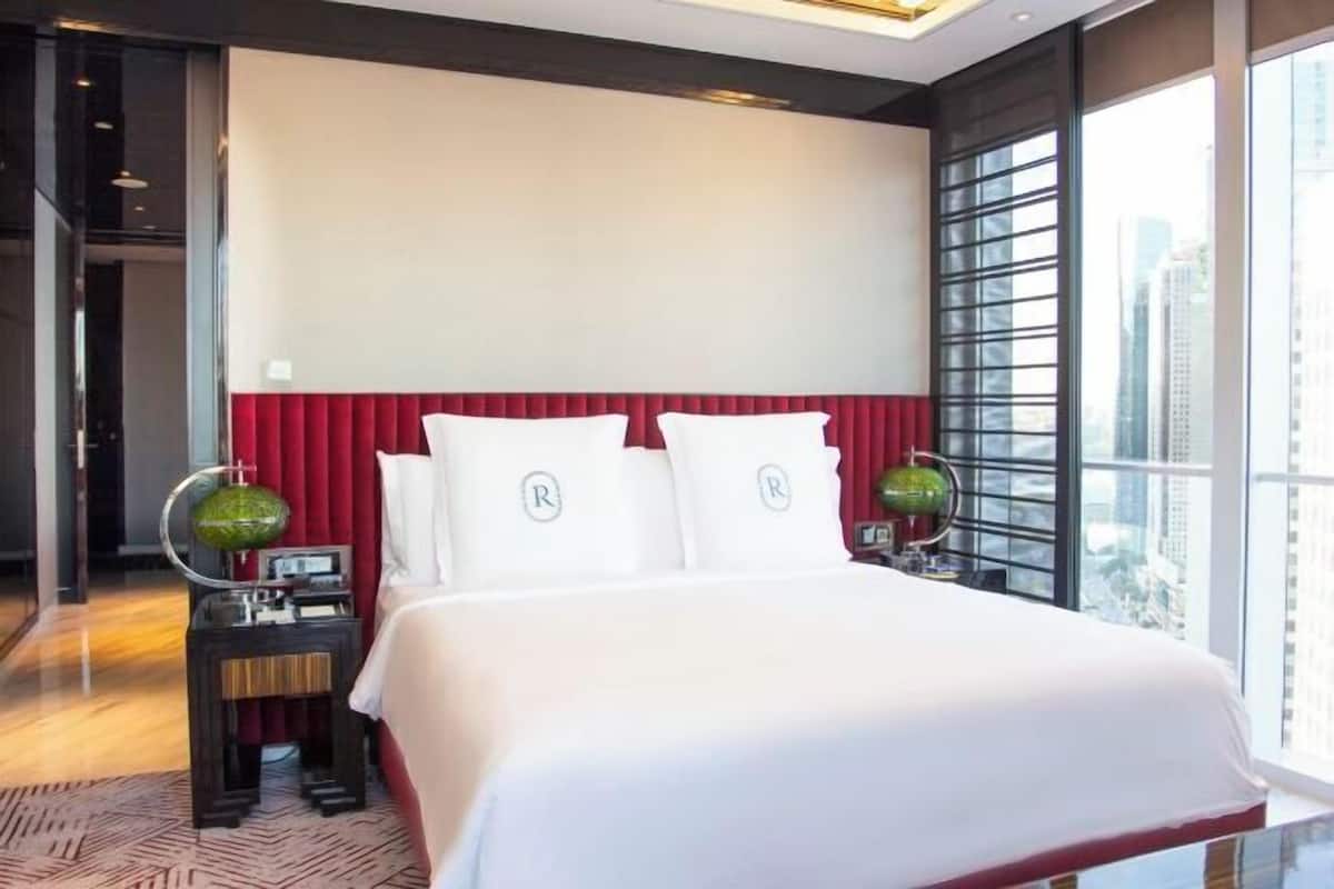 1 bedroom, premium bedding, down comforters, minibar