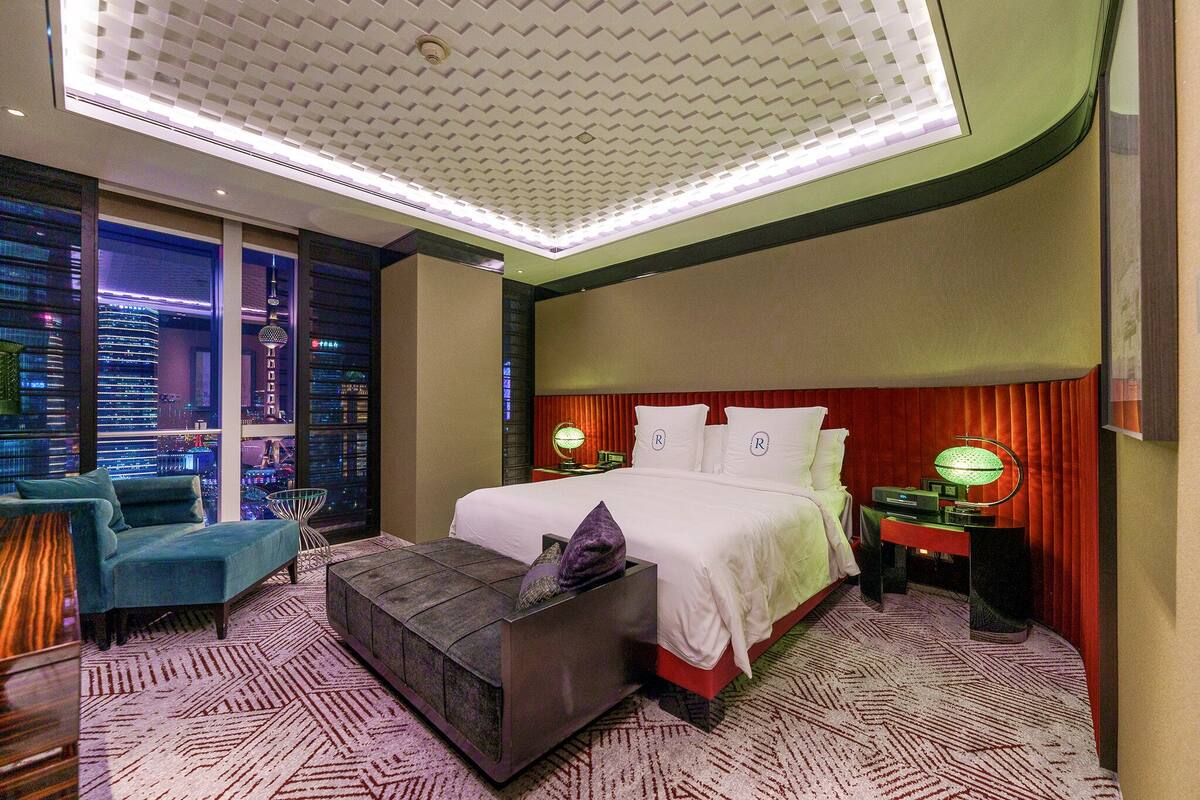Suite, 2 Bedrooms (Pearl River View) | Premium bedding, down comforters, minibar, in-room safe
