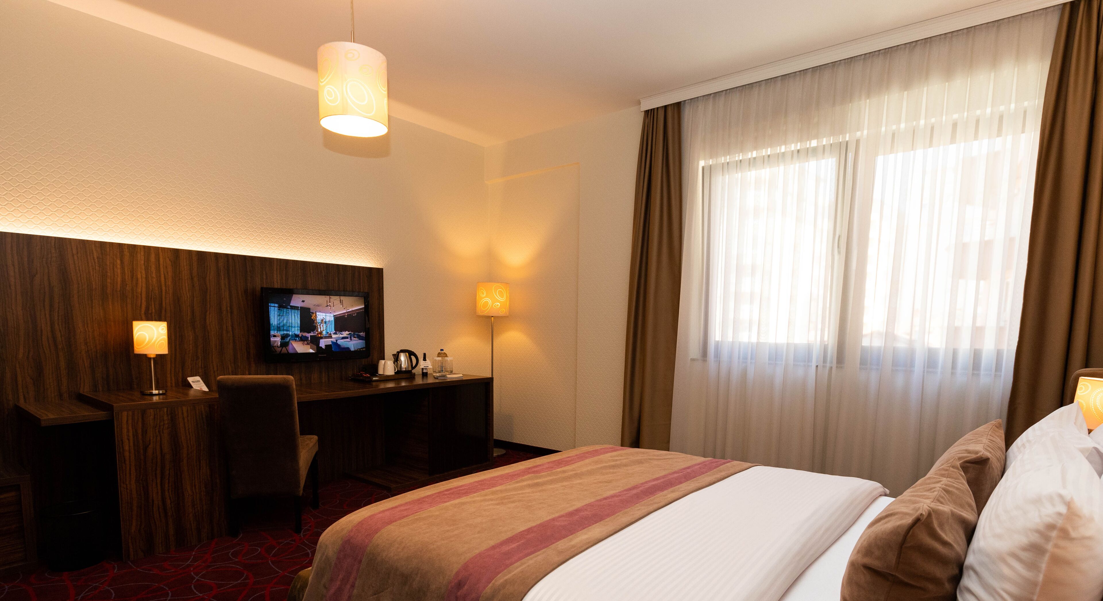 standard single room | minibar, in-room safe, desk, soundproofing