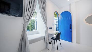Deluxe Double Room | In-room safe, free WiFi