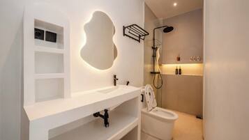 Shower, towels