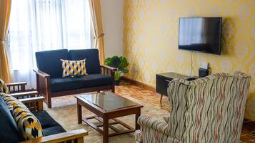 ์ํํธ, ์นจ์ค 2๊ฐ | ๊ฑฐ์ค ๊ณต๊ฐ | ์ผ์ด๋ธ ์ฑ๋ ์์ฒญ์ด ๊ฐ๋ฅํ 32์ธ์น ํ๋ฉด TV, TV, DVD ํ๋ ์ด์ด