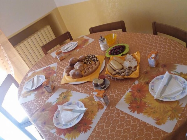 تناول الطعام