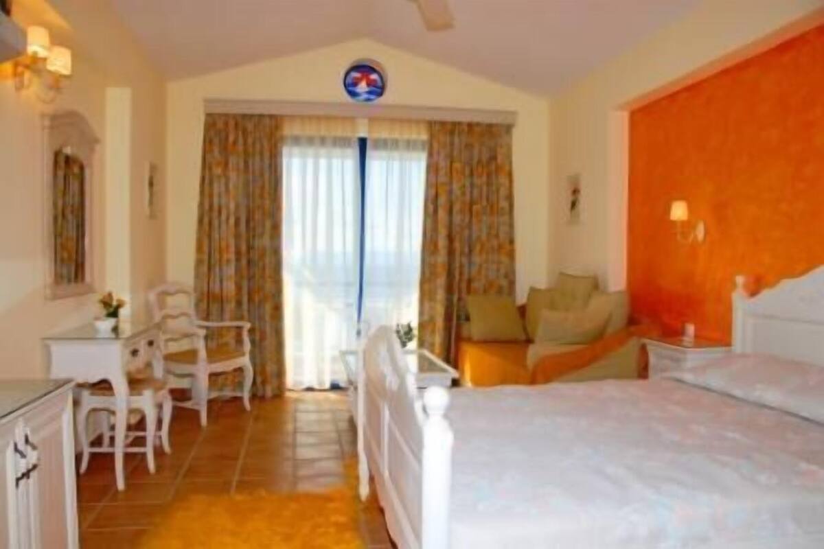 junior suite, sea view | blackout curtains, soundproofing, iron/ironing board