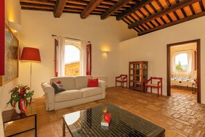 Junior Suite, 1 Bedroom, Hill View, Tower | Living area | Ping pong - Tenuta Pianirossi (Cinigiano)