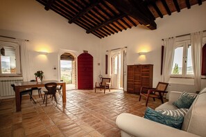 Junior Suite, 1 Bedroom, Hill View | Living area | Ping pong - Tenuta Pianirossi (Cinigiano)