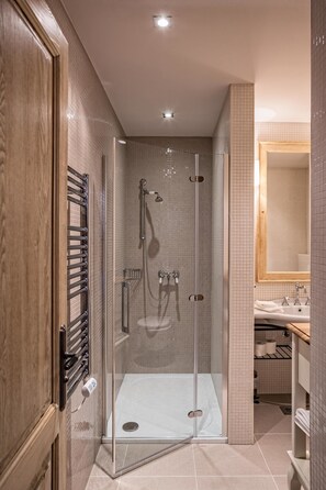 Standard Double Room - B&B Dvor Tacen (Ljubljana)