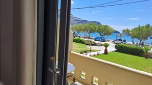 Soundproofing, free cots/infant beds, free WiFi, bed sheets - Galini Beach (Agios Vasileios)