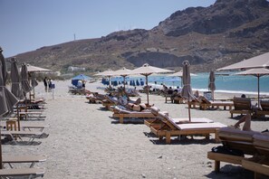 Beach nearby, sun-loungers, beach umbrellas
