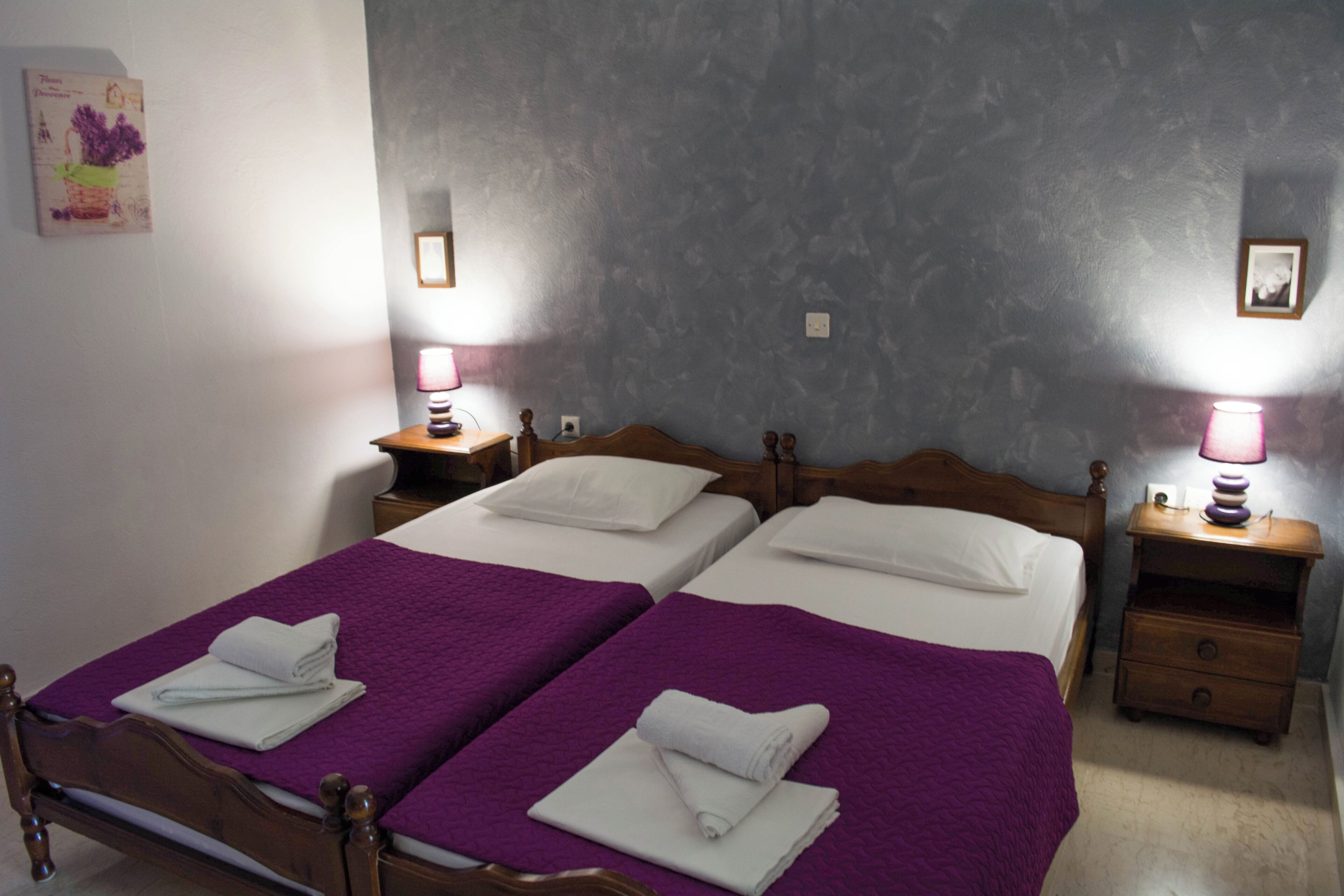 Standard Room | Soundproofing, free cribs/infant beds, free WiFi, bed sheets