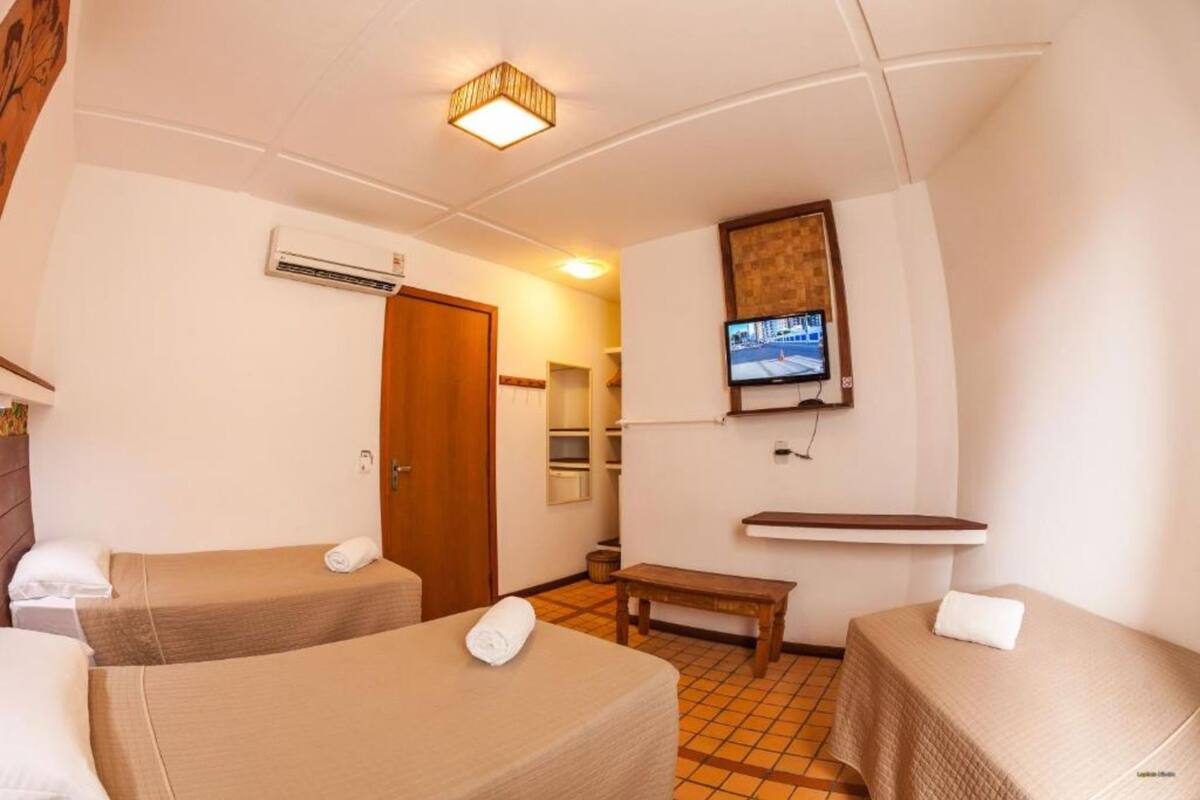 Minibar, caja de seguridad en la habitación y cortinas blackout