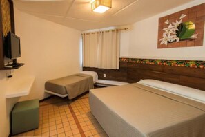 Minibar, Zimmersafe, Verdunkelungsvorhänge, Bügeleisen/Bügelbrett