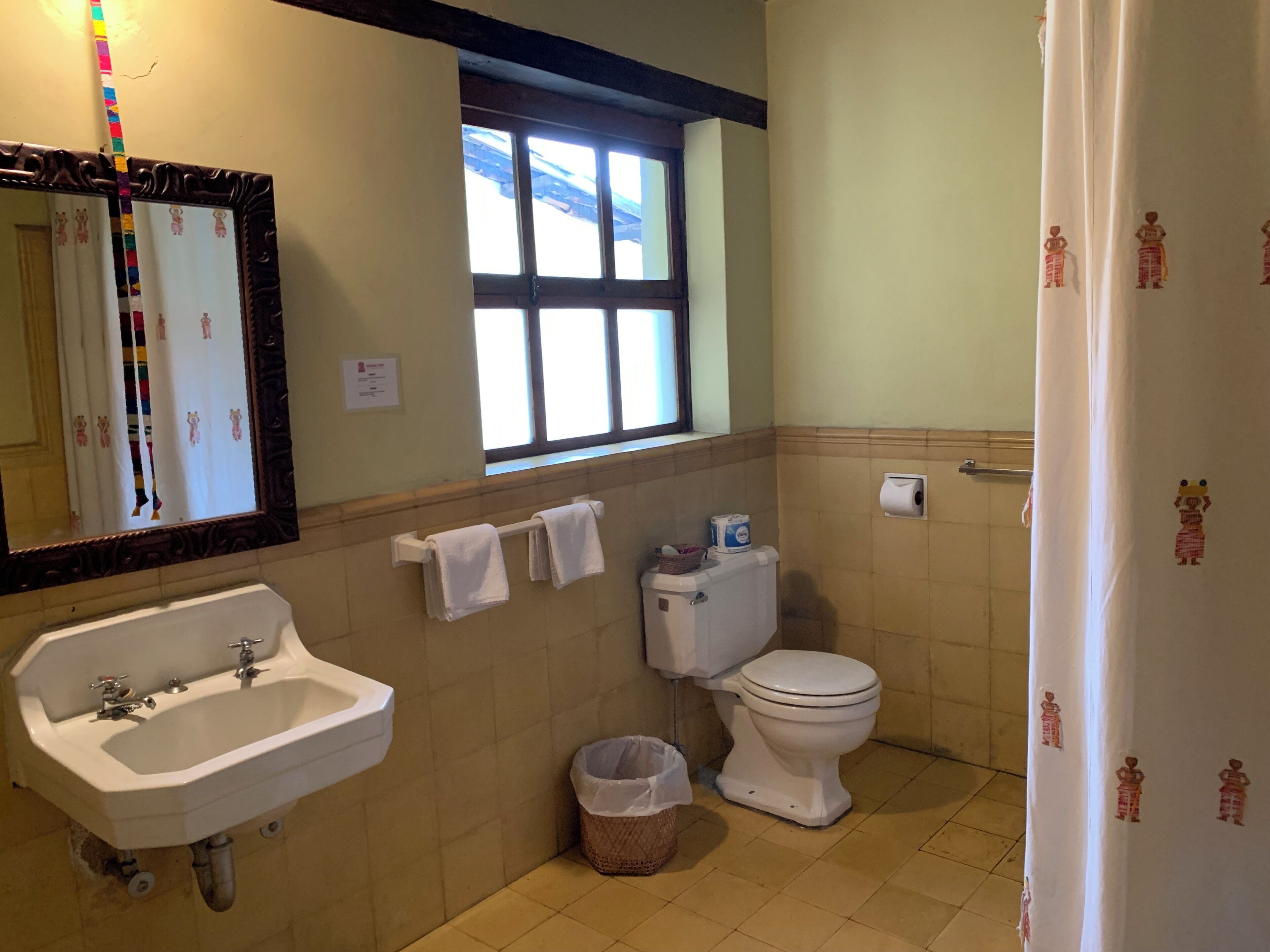 shower, free toiletries, towels