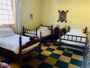 Chambre Triple | Literie de qualité supérieure, décoration personnalisée