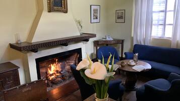 Peralatan tempat tidur premium, dihias secara berasingan